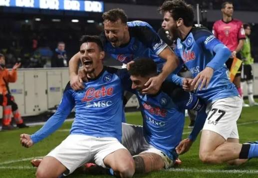 那不勒斯主场大捷,豪取胜利重心 那不勒斯主场大捷,豪取胜利重心