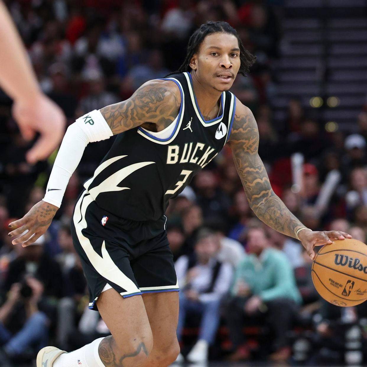 爵士惊艳全场，鹈鹕助攻爆棚，字母哥逆转取胜！的简单介绍